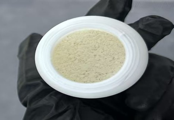 Appearance image for 2,6-di(9H-carbazol-9-yl)pyridine